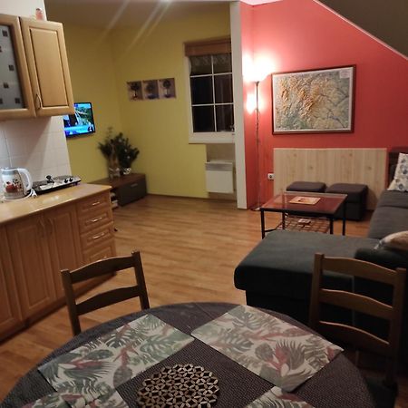 Apartman Orbit Karlov  Buitenkant foto