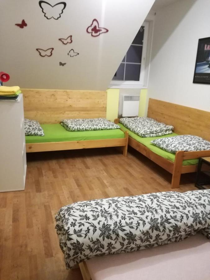 Apartman Orbit Karlov  Buitenkant foto